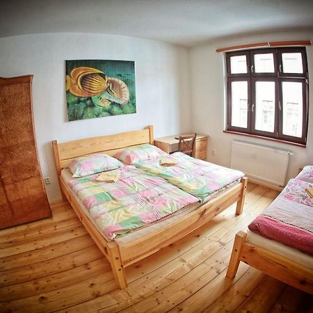 Hostel Singer Pub Ceske Budejovice Esterno foto