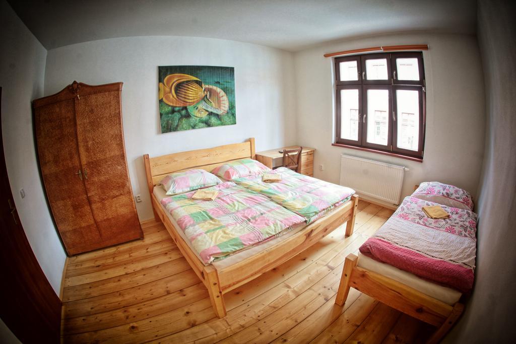 Hostel Singer Pub Ceske Budejovice Esterno foto