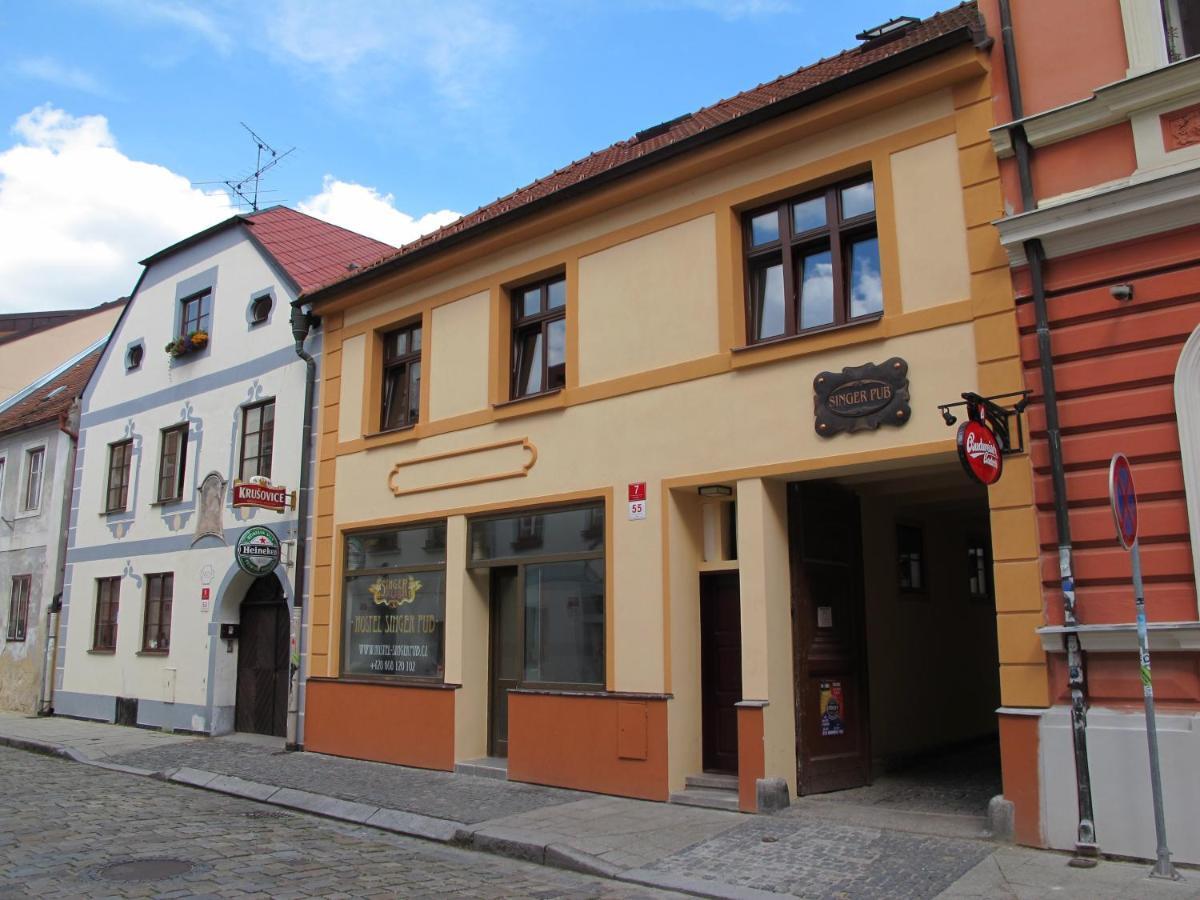 Hostel Singer Pub Ceske Budejovice Esterno foto